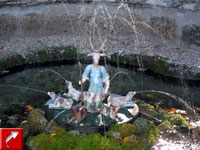 L'une des petites fontaines du château de Hellbrunn